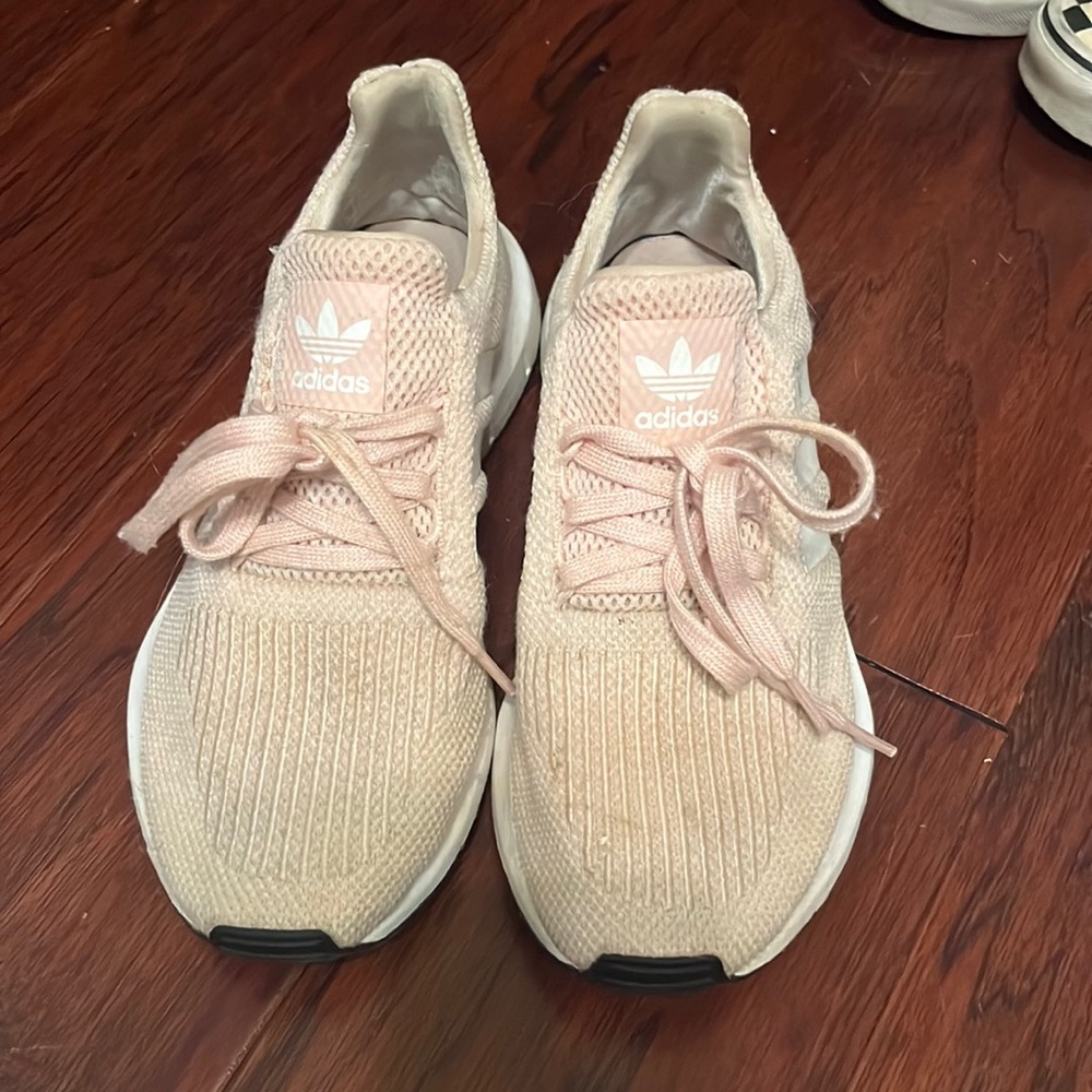 adidas pink shoes